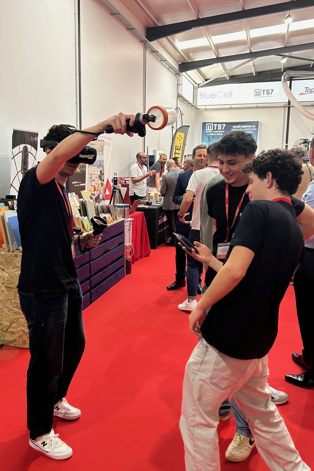 SagolaSPRAY™ Simulation Technology Takes the Spotlight at Trade Shows and Training Centers: Everyone Wants to Try It